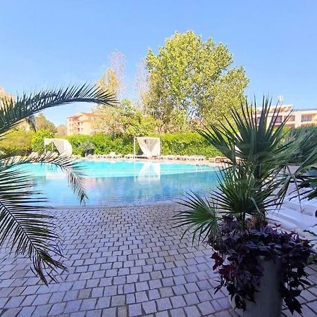 Large Apartment In Солнечный берег Экстерьер фото