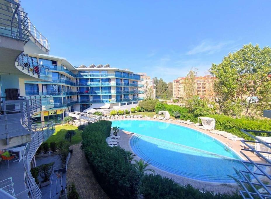 Large Apartment In Солнечный берег Экстерьер фото